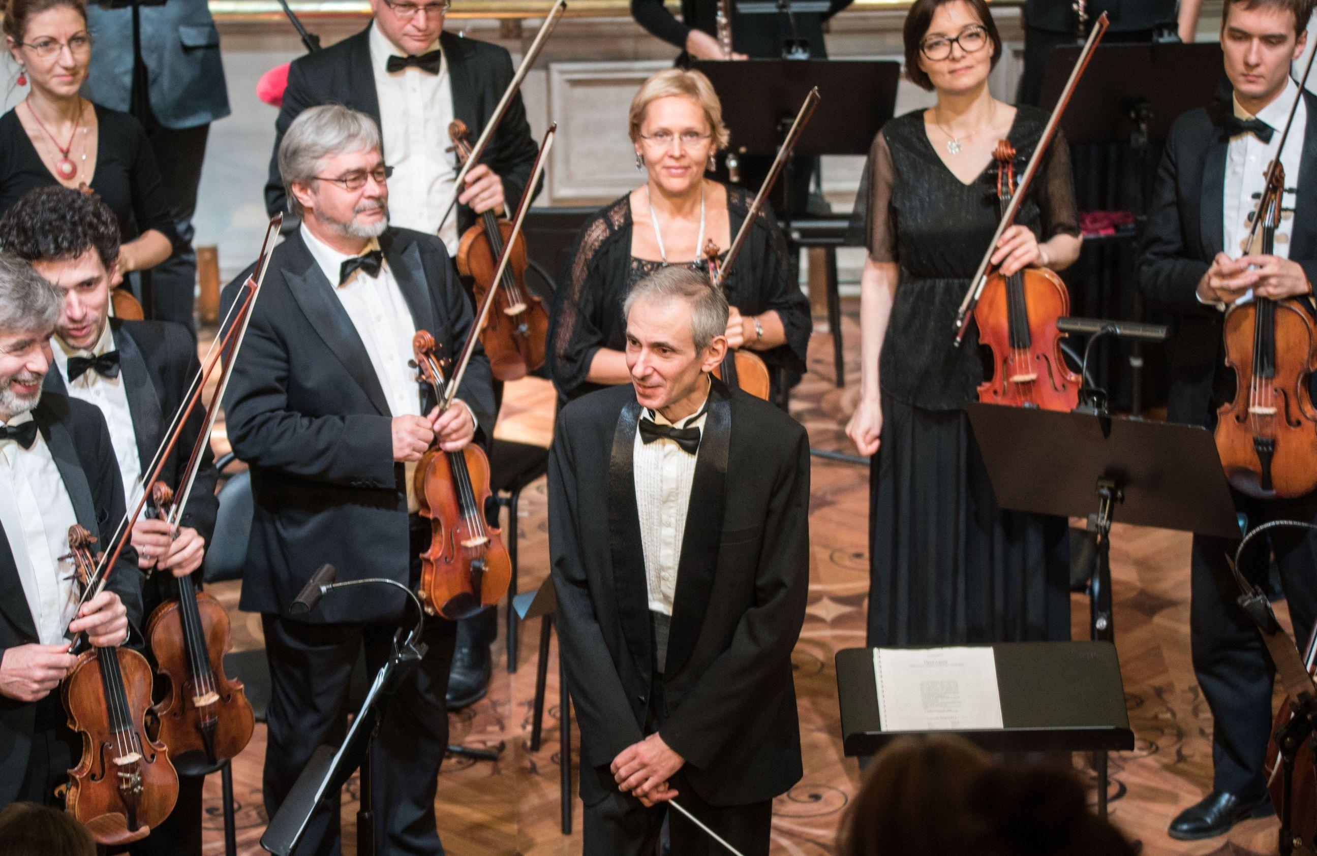 Bolshoi Theater Chamber Orchestra Conductor – Mikhail Tsinman Sergei Petrov, clarinet