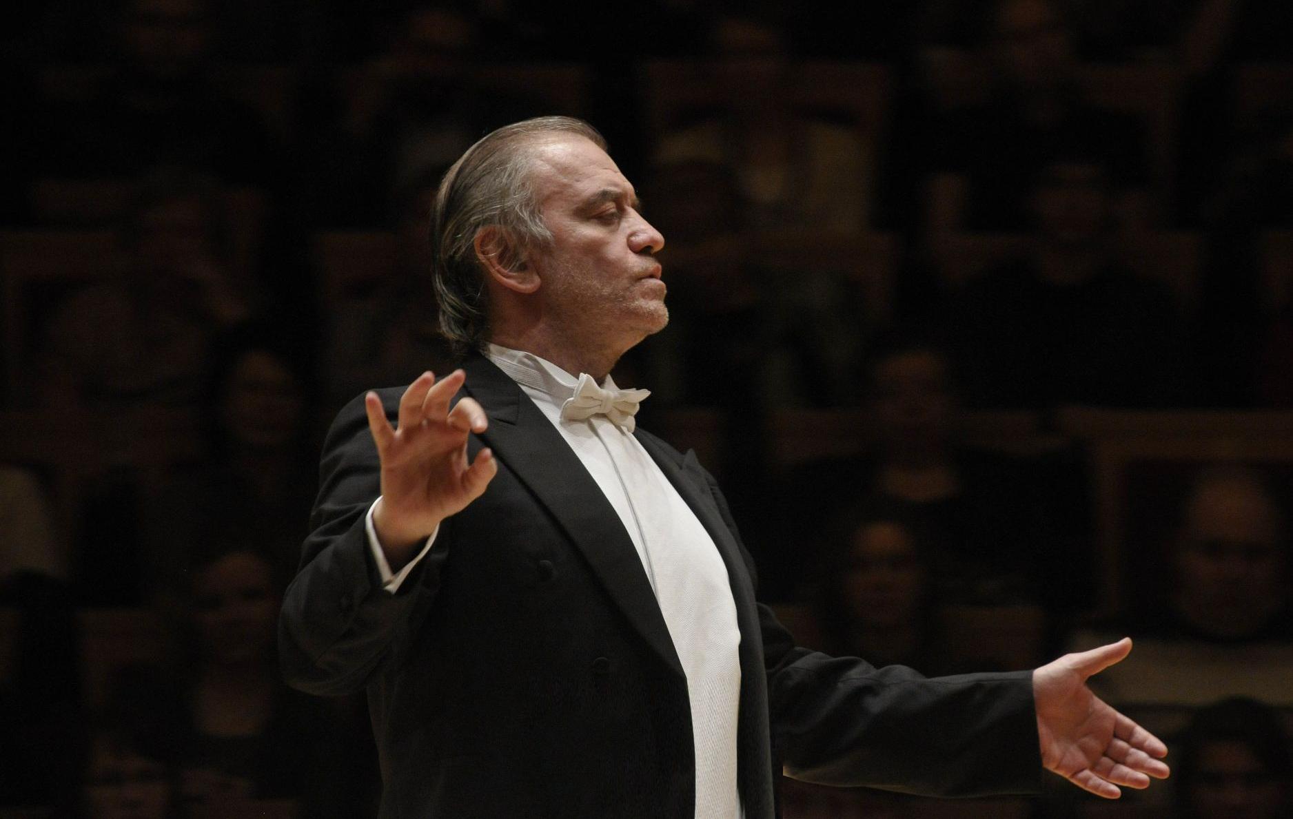 Soloists and Mariinsky Symphony Orchestra Conductor – Valery Gergiev Soloist – Ildar Abdrazakov