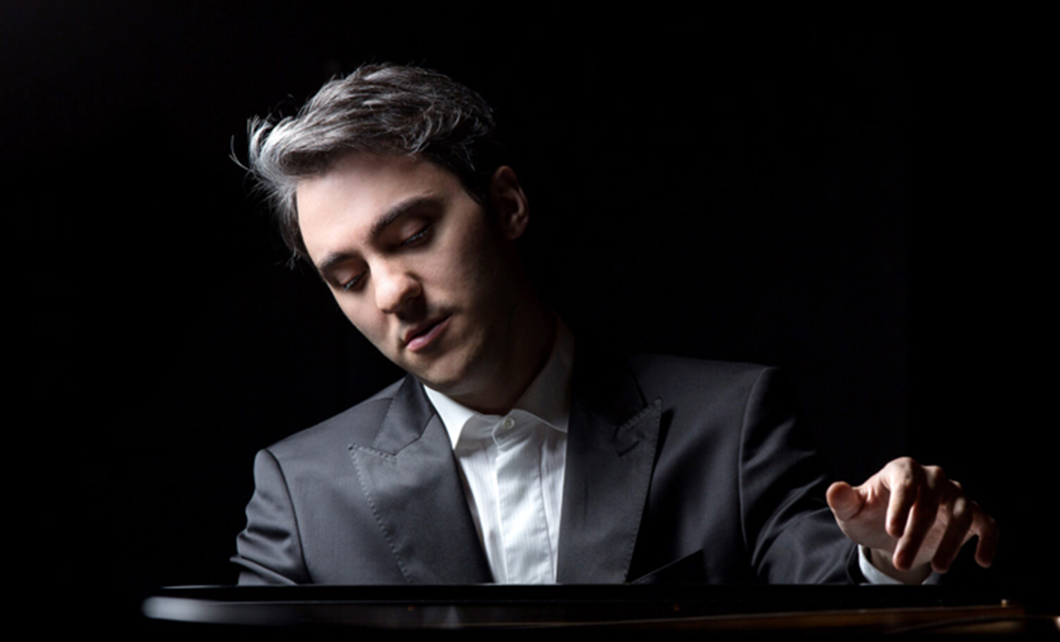 Alexander Gadzhiev, piano (Italy)