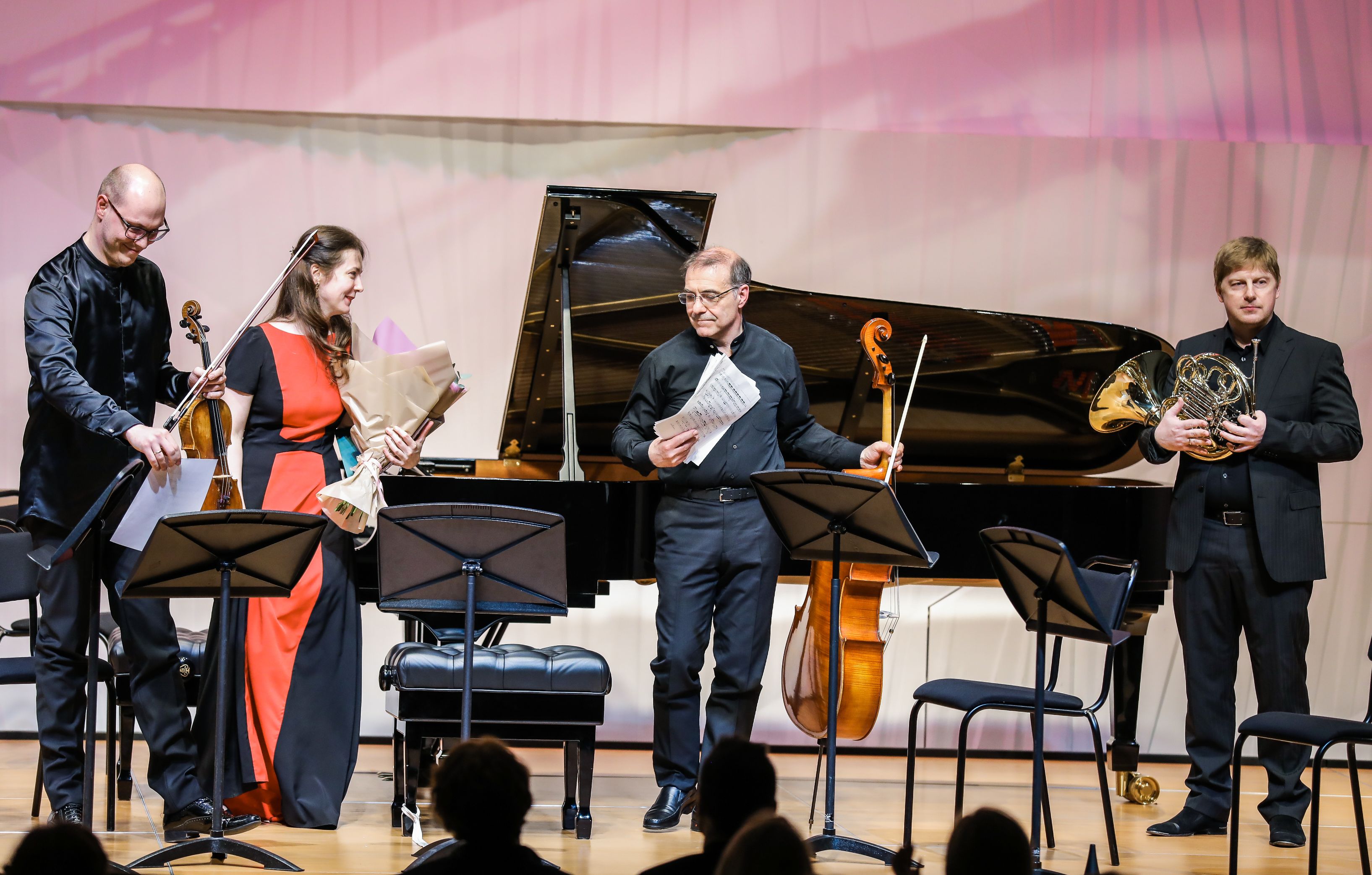 Вива оркестр. Live: оркестр musica Viva, дирижёр и солист − Александр Рудин. Musica Viva зал концертный. Квартет русских народных инструментов им. Трояновского во Франции.