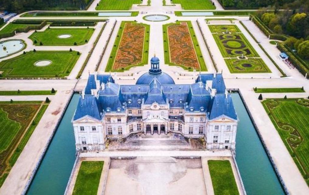 Music in Park Space  France. Château de Vaux-le-Vicomte, Versailles