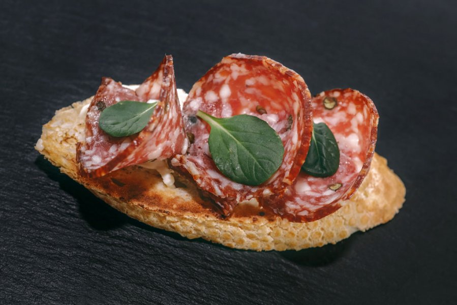 Bruschetta with salami “Milano”