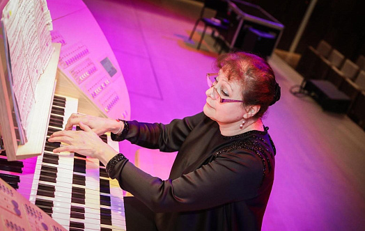 Концерт главного хранителя Большого концертного органа Зала Зарядье фото