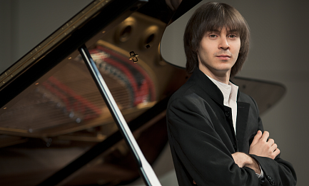 Филипп Копачевский, фортепиано Государственная академическая хоровая капелла России имени А. А. Юрлова Московский государственный академический симфонический оркестр Дирижёр — Фёдор Безносиков 