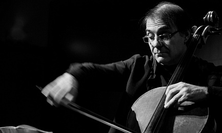 Ко дню рождения Вольфганга Амадея Моцарта Александр Рудин, виолончель Ансамбль «Камерата РНО» 