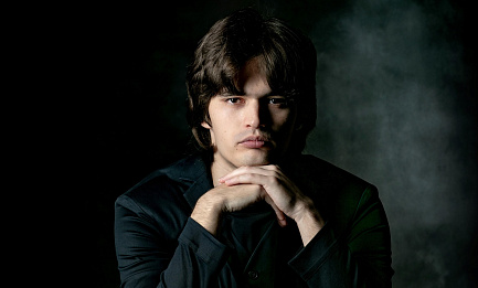 Илья Папоян, фортепиано 