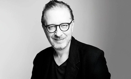 Карманов. «Подарок самому себе на день рождения» 