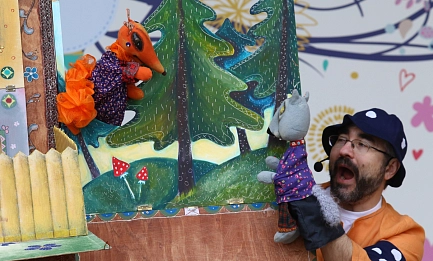 Музыкальный спектакль «Не совсем теремок» <br>