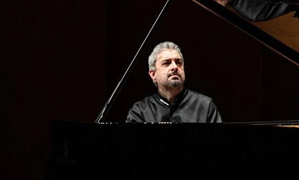 Константин Лифшиц, фортепиано Государственный академический симфонический оркестр Республики Татарстан Дирижёр — Александр Сладковский 