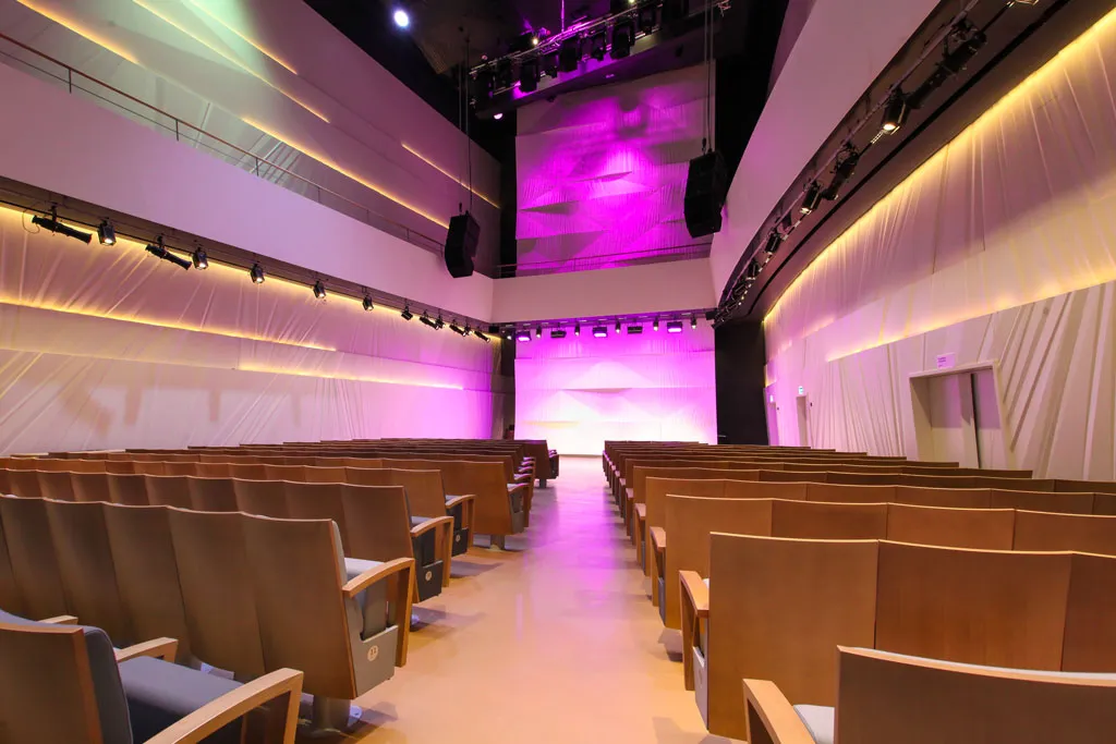 Малый зал фото