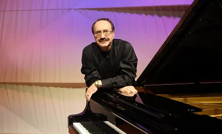Даниил Крамер, фортепиано