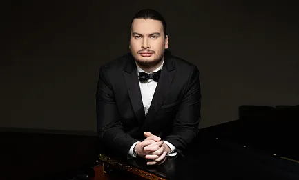 Александр Ключко, фортепиано 